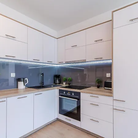Apartment Feniks 12 By Jantar