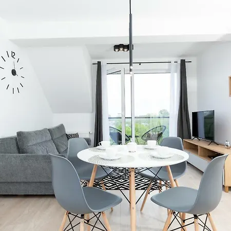 Apartment Feniks 12 By Jantar *